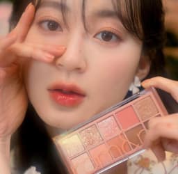 ROMAND BETTER THAN PALETTE 4